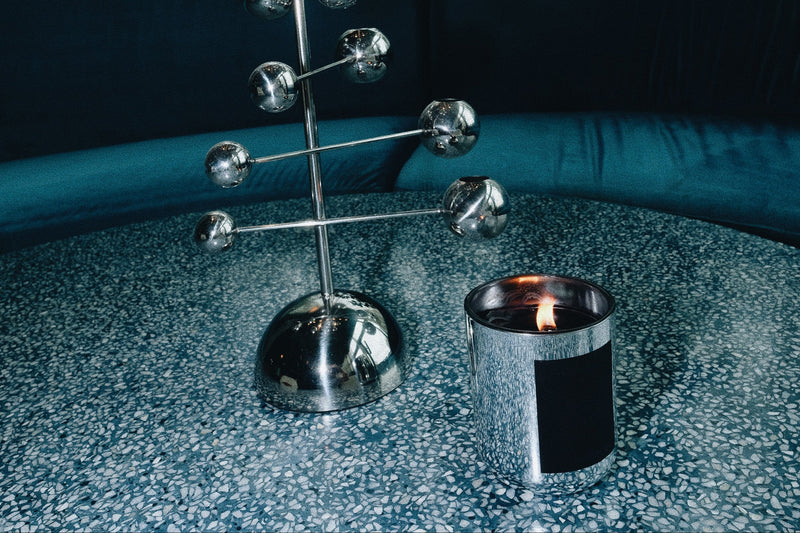 Aotrom premium scented candle lifestyle photograph
